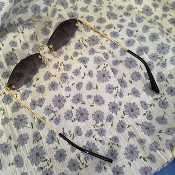 Cartier Gold Tone/Black Panther Rimless Sunglass - Picture 6 of 13